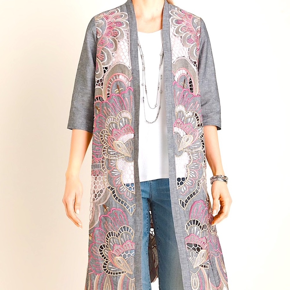 New With Tags. Chico’s Embroidered Scalloped-Hem Kimono Duster
